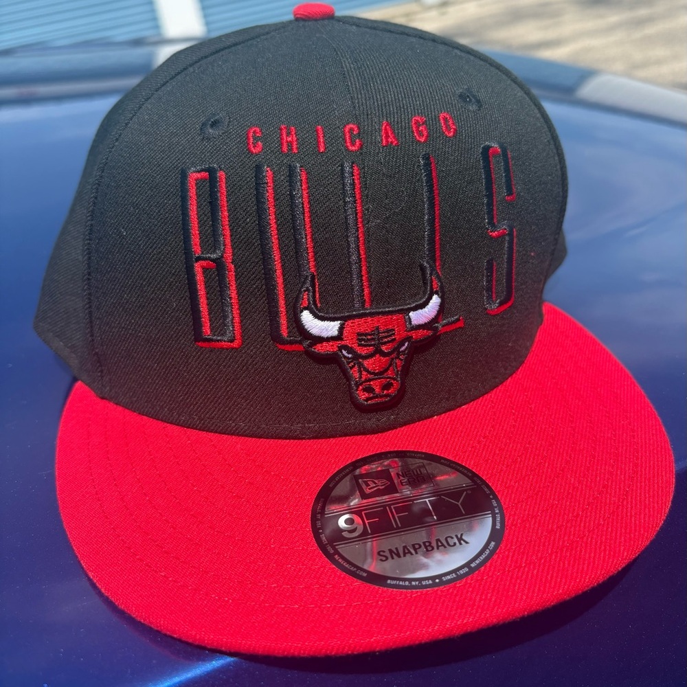 New Era Black and Red Chicago Bulls Snapback Hat